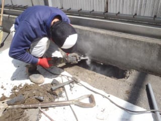 【事務所】 敷地内駐車場漏水調査修繕